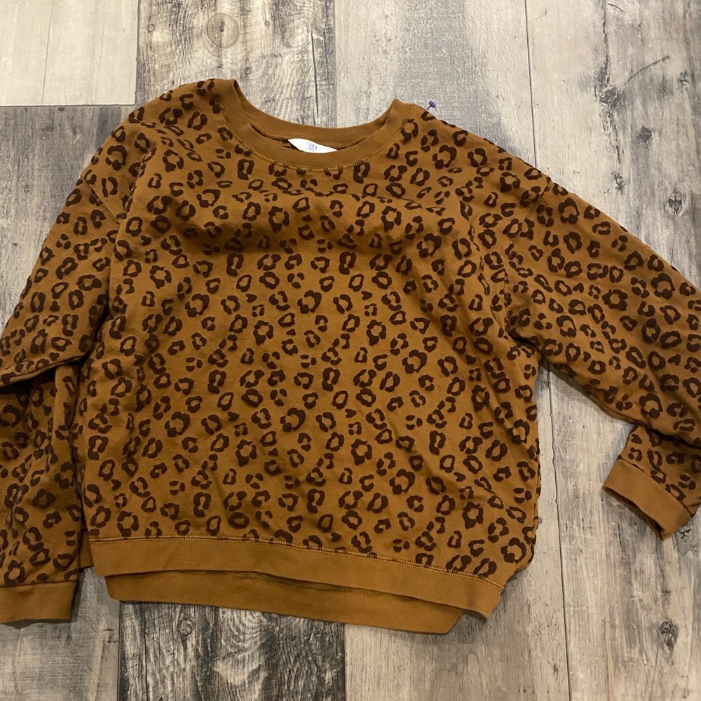 Cheetah print sweater size large